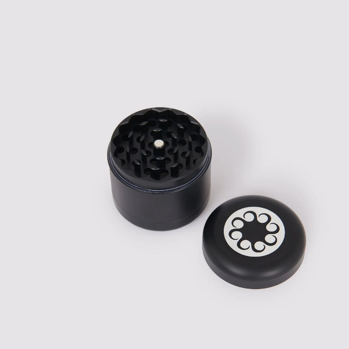 LOGO METAL GRINDER BLACK